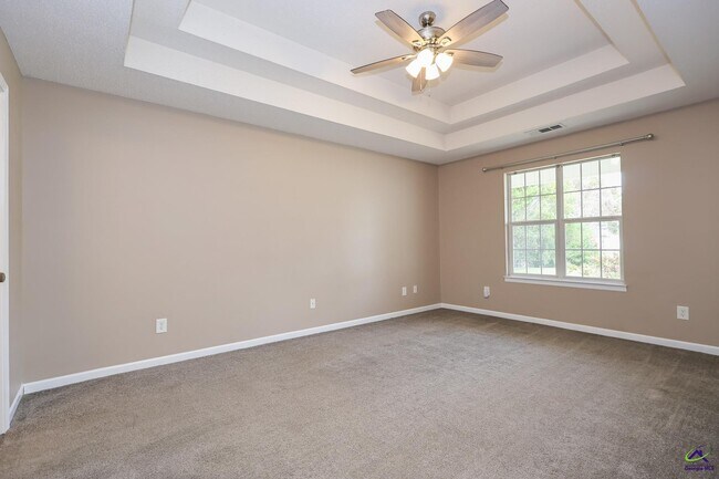 Building Photo - 103 Lions Gate