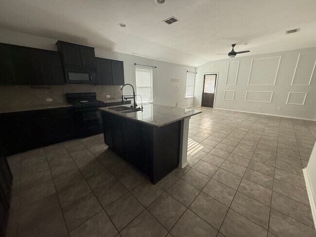 Building Photo - 10550 Rhyder Ridge