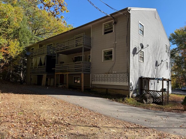 Building Photo - 1088 Dover, 203