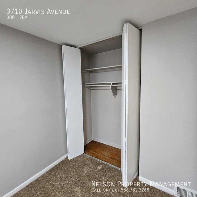 Building Photo - 3710 Jarvis Ave