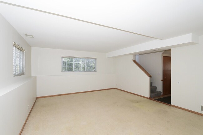 Building Photo - 2232 Dawson Ln