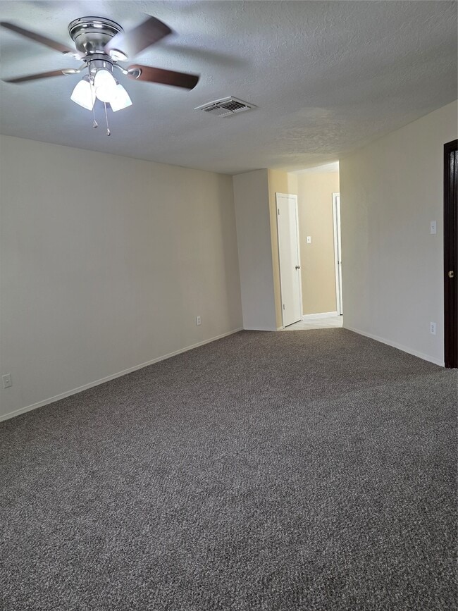 Building Photo - 19410 Westhaven Dr