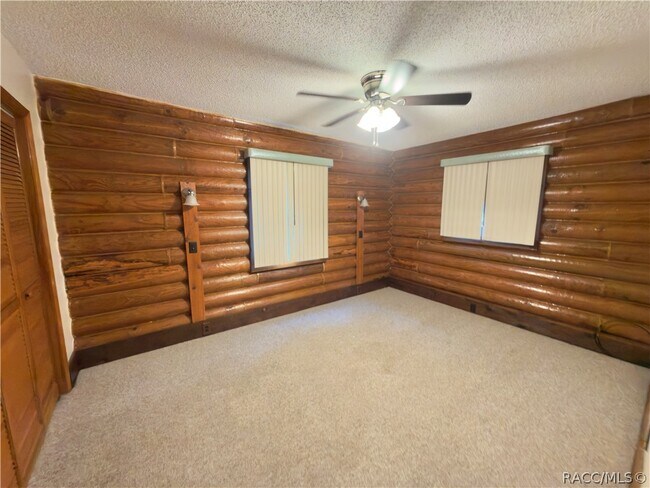 Building Photo - 6128 N Bayfront Dr