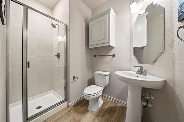 Building Photo - 6040 Liverpool St