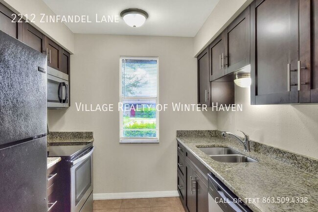 Building Photo - Julian Hills Apartments: Your Oasis in Eag...