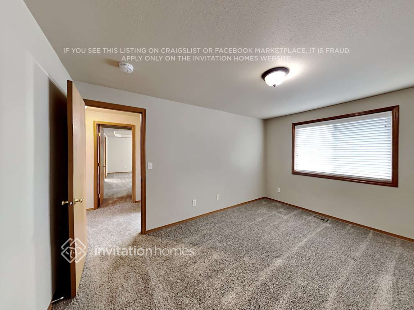 Building Photo - 1608 St Ct E