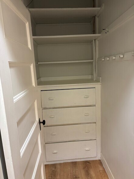 Building Photo - 51 Hamlin St