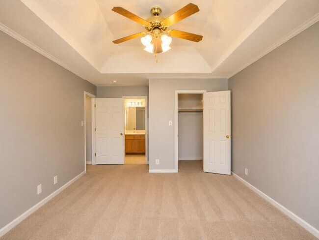 Building Photo - 1034 Persimmon Ct