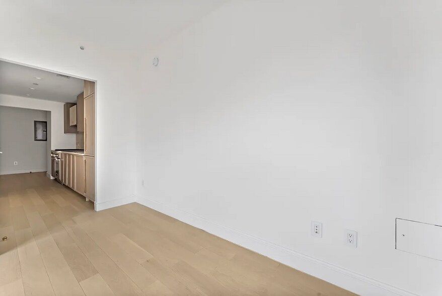 Building Photo - PARK AVENUE