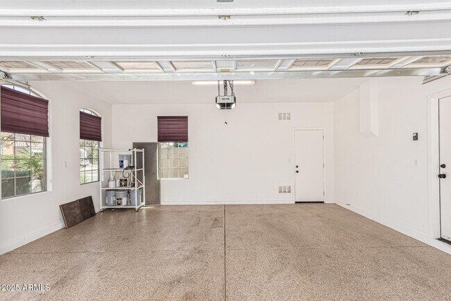 Building Photo - 3079 E Ridgewood Ln