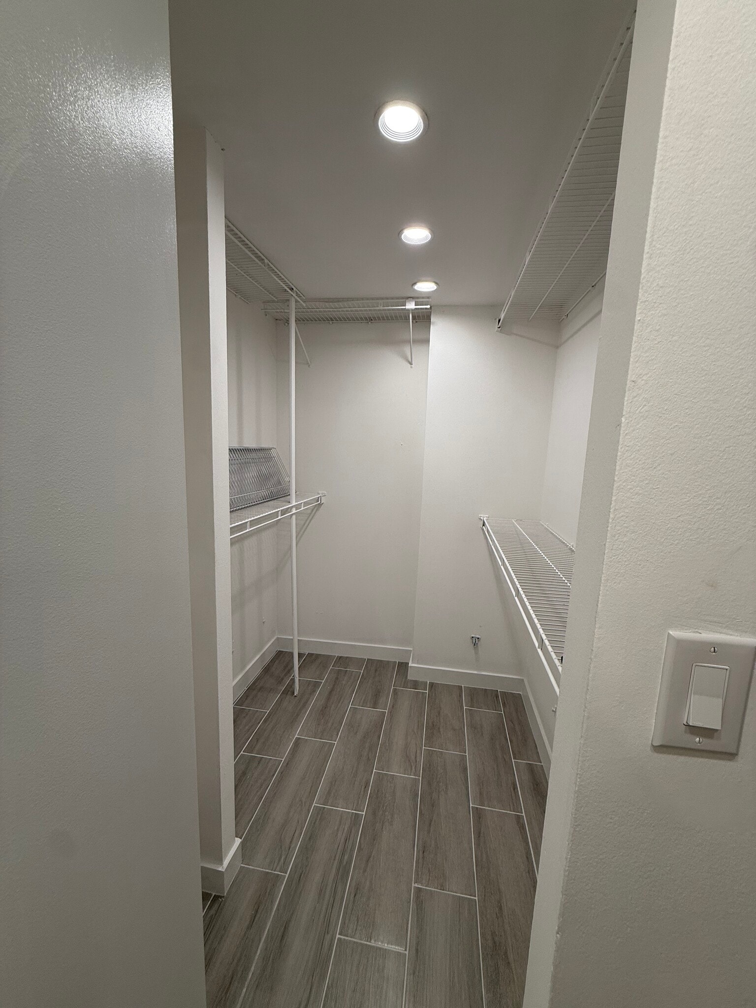 Master Closet - 9460 Poinciana Pl