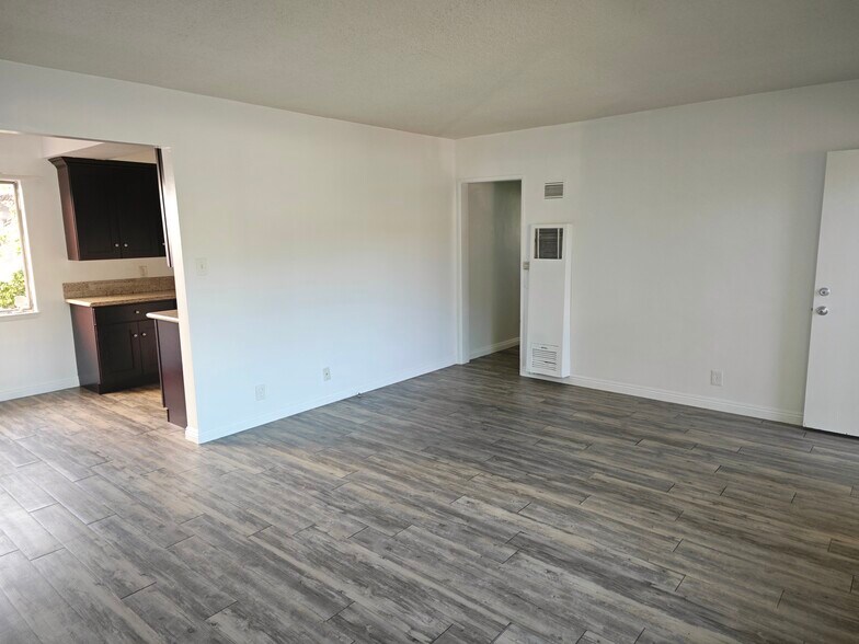 Building Photo - 444 W Regent St