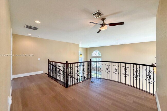 Building Photo - 11894 Fox Hill Cir