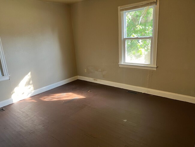Building Photo - 3619 Wilma