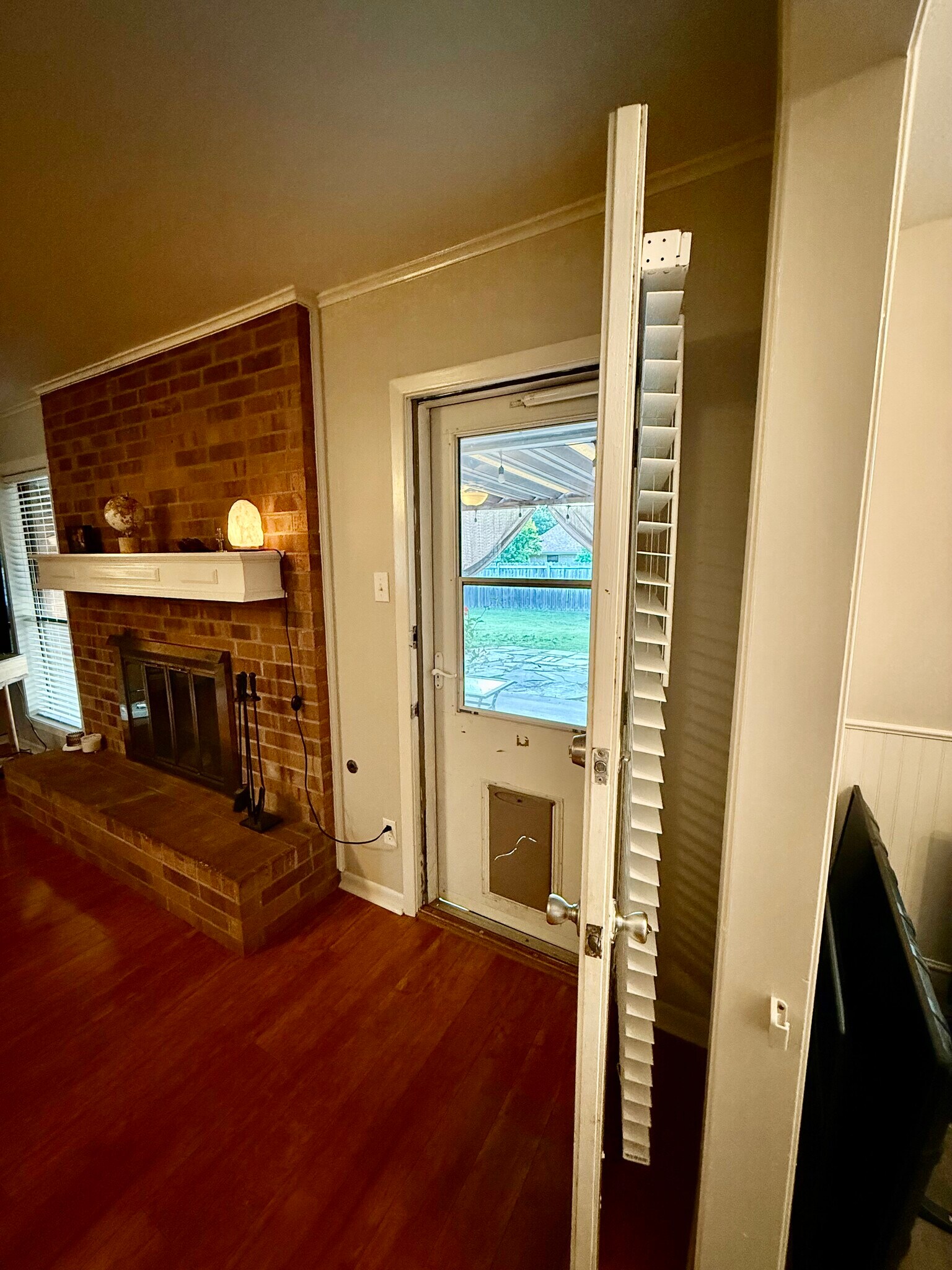 Building Photo - 4011 Woodbriar Dr