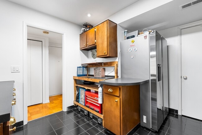 Building Photo - 110 Cross Keys Rd