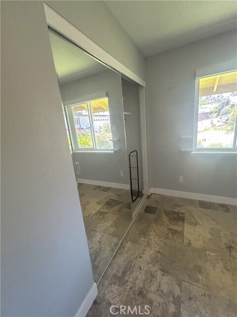 Building Photo - 808 Orchard Dr
