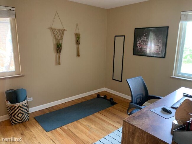 Building Photo - 1160 S Harrison St