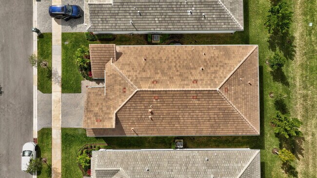 Building Photo - 11740 SW Aquila Wy