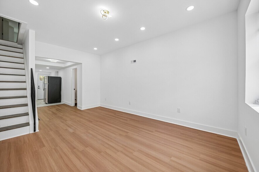 Building Photo - 2125 N Marston St