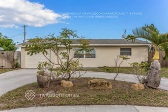 Building Photo - 1270 SW 7th Ave