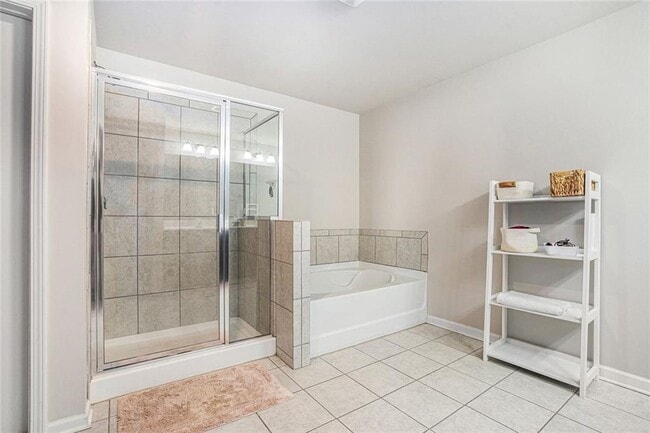 Building Photo - 5526 Donerail St