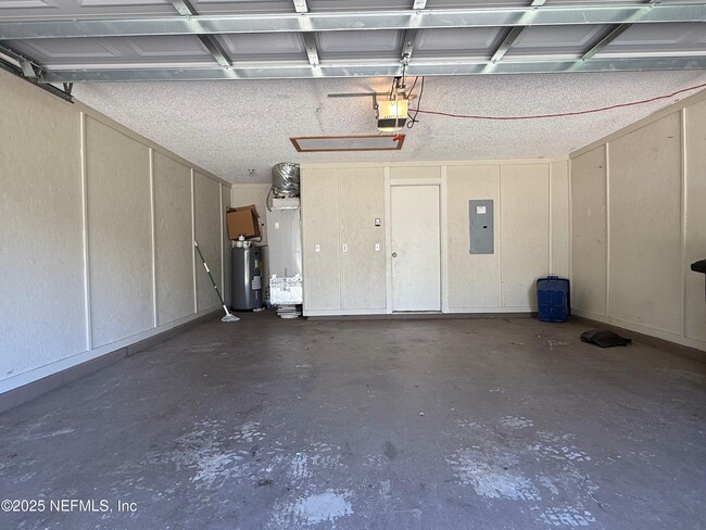 Building Photo - 1861 Weston Cir
