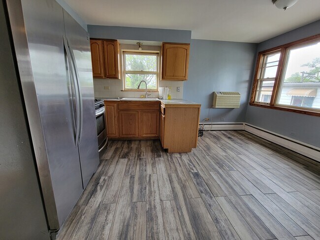 Building Photo - 2306 N 75th Ave