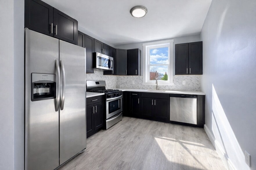 Building Photo - 97 Reservoir Ave