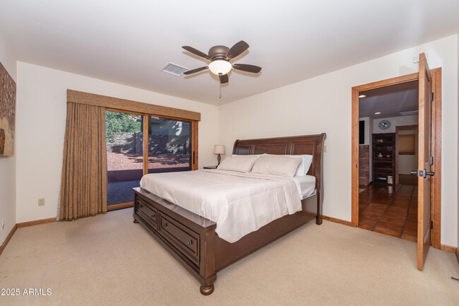 Building Photo - 70 Bell Rock Dr