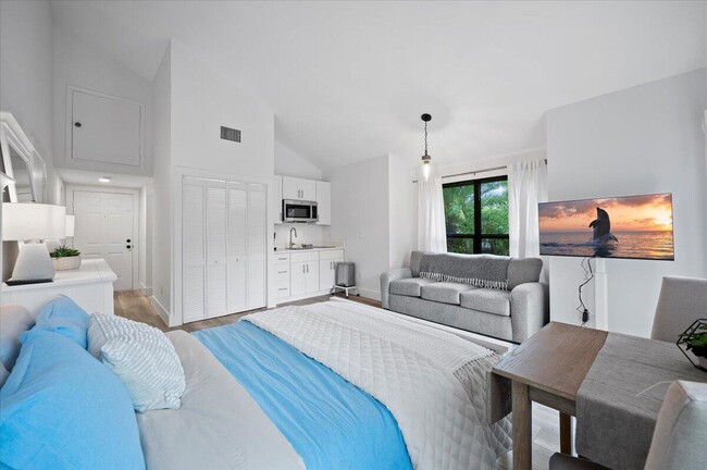 Primary Photo - 11863 Wimbledon Cir