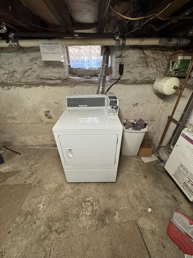 Building Photo - 732 Idlewood Ave