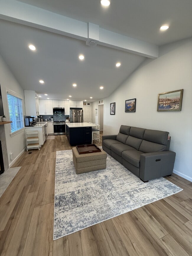 Building Photo - Stunning Fully Remodeled 4-Bedroom 2 Bathroom Home with Designer Kitchen & Spacious Open Layout i...