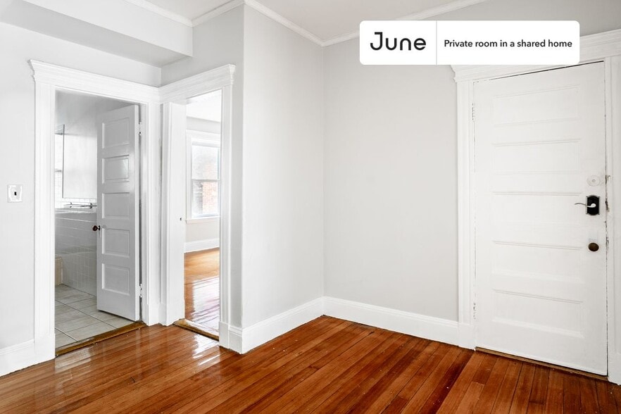 Building Photo - Room in Shared 4 bed/2 bath home