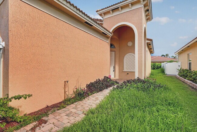 Building Photo - 6305 Spring Lake Terrace