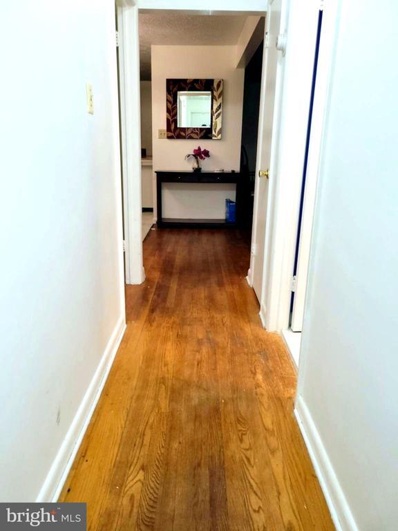 Building Photo - 4506 Samar St