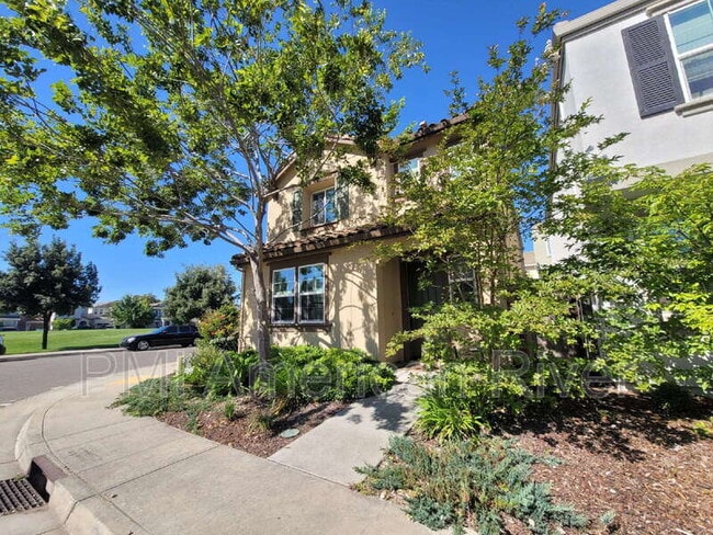 Building Photo - 3238 Chelmer Way