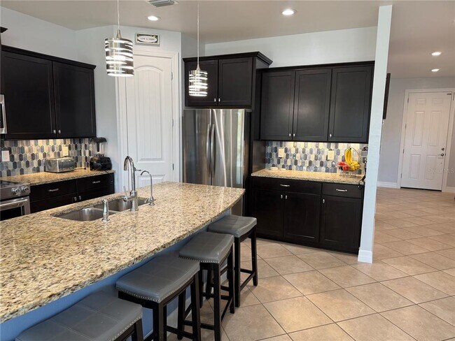 Building Photo - 2599 Marton Oak Blvd