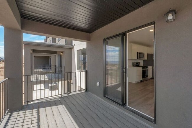 Building Photo - INVERNESS - BRAND NEW LUXURY ROW END THOUSE W 2 CAR GARAGE