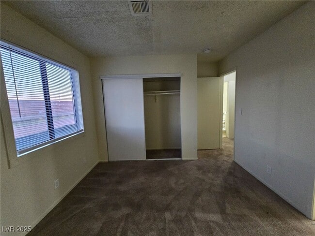 Building Photo - 4300 N Lamont St