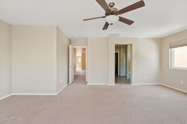 Building Photo - 15410 N 169th Ln