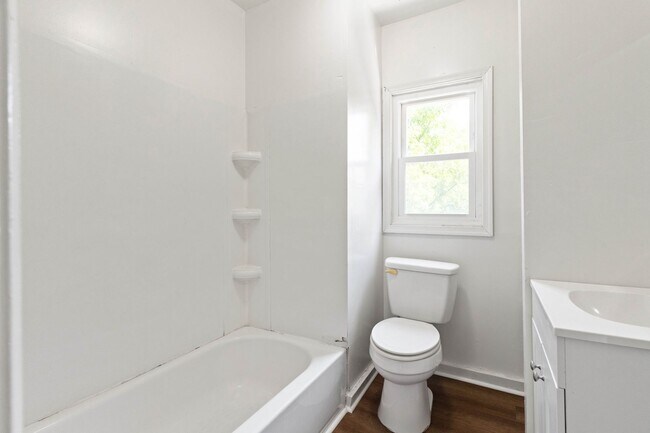 Building Photo - Apartment In Blackstone