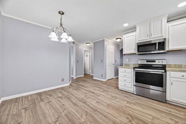 Building Photo - 21447 Sweet Grass Ln