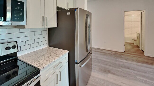 Building Photo - 4028 SW 7th Pl