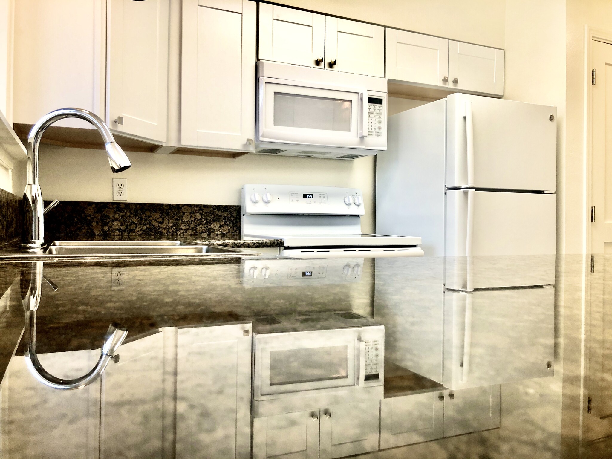 Building Photo - 583 Van Wey Cir