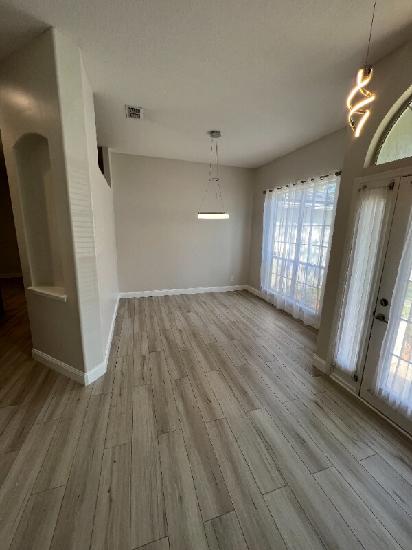 Building Photo - 12784 Chets Creek Dr N