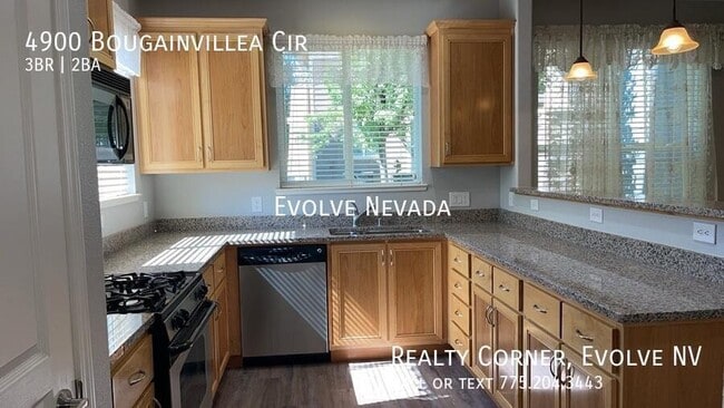 Building Photo - 4900 Bougainvillea Cir