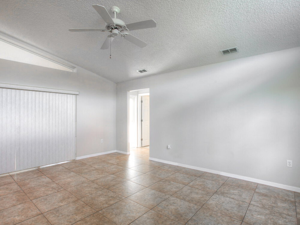 Building Photo - 9038 Water Hazard Dr