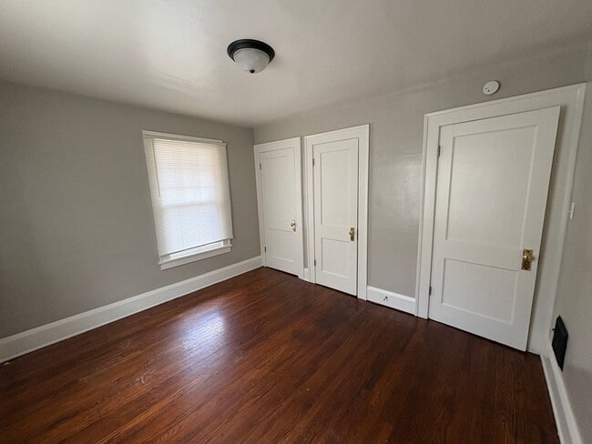 Building Photo - Spacious 3 Bedroom Home on Sylvania for Rent