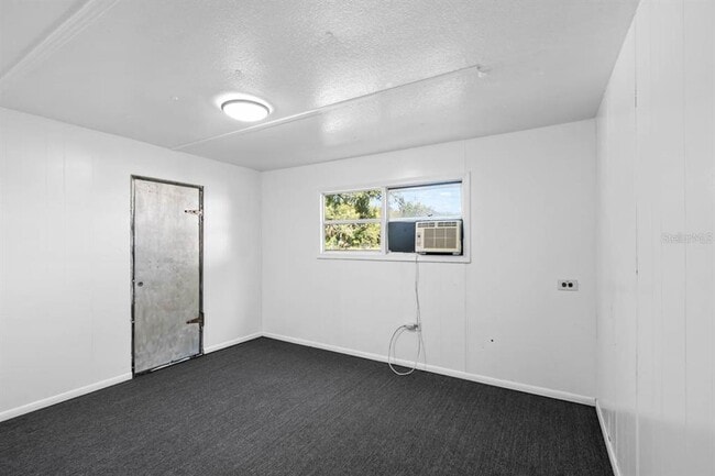 Building Photo - 105 Domino Dr N
